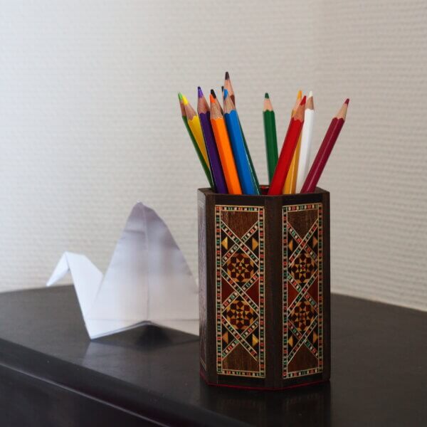 Pot à crayons en marqueterie