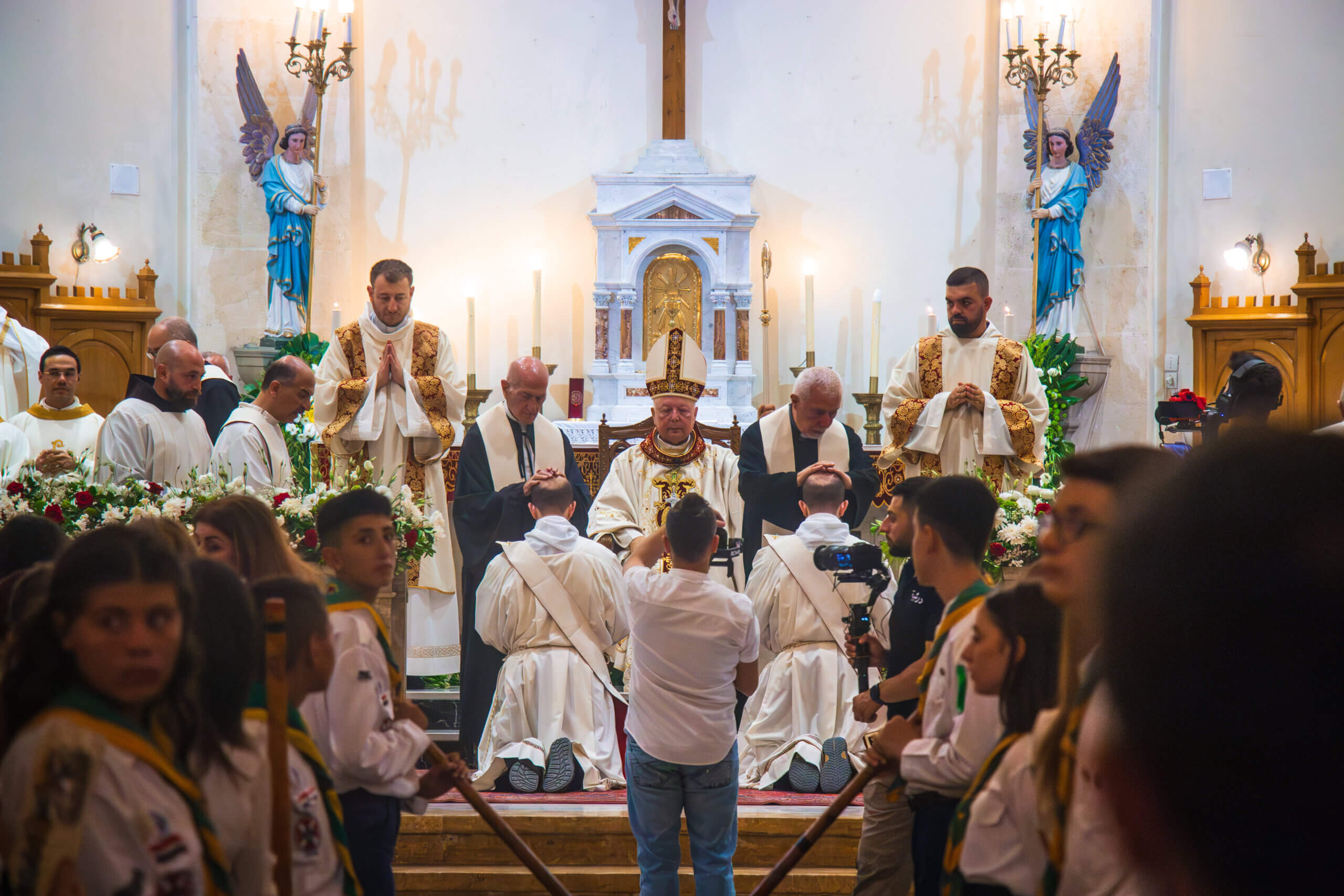 sos-chretiens-orient-syrie-alep-eglise-latine-saint-francois-messe-ordination-freres-jallouf-monseigneur-hanna-jallouf-eveque-latin-consecration