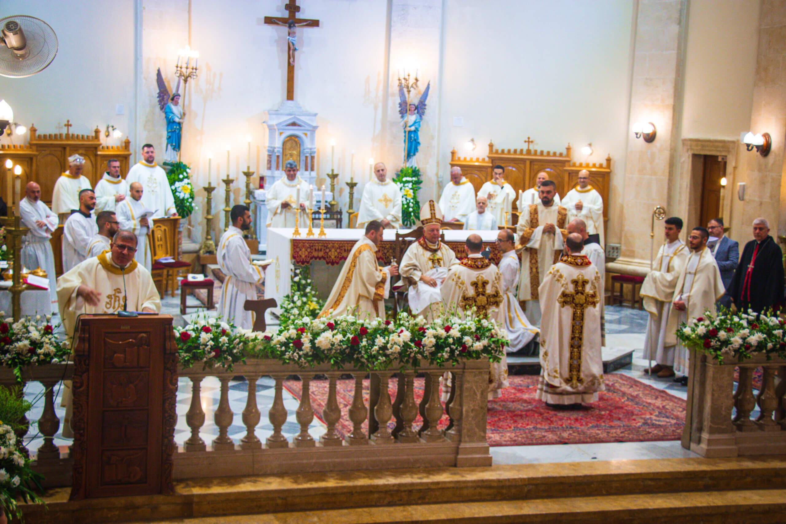 sos-chretiens-orient-syrie-alep-eglise-latine-saint-francois-messe-ordination-monseigneur-hanna-jallouf-eveque-latin-freres-jallouf