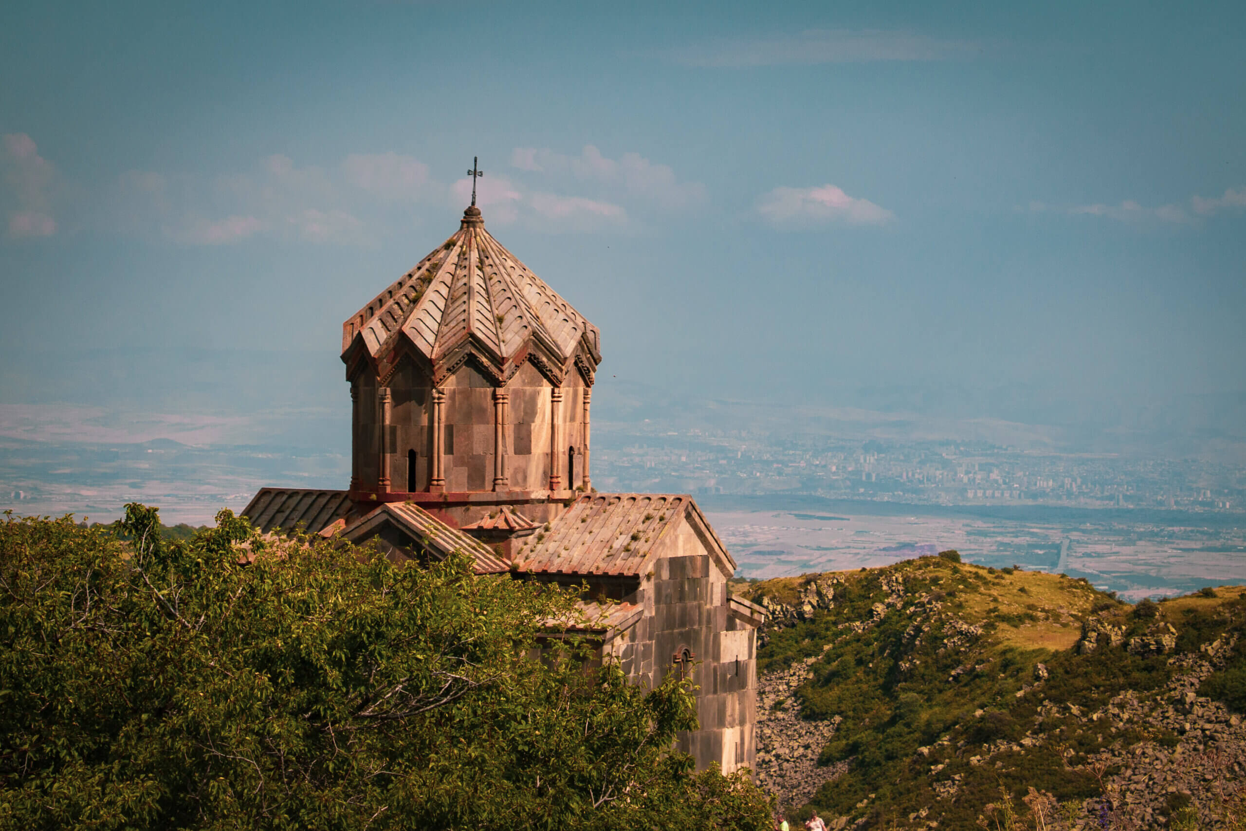 sos-chretiens-orient-armenie-monastere-forteresse-amberd-Aragatsotn