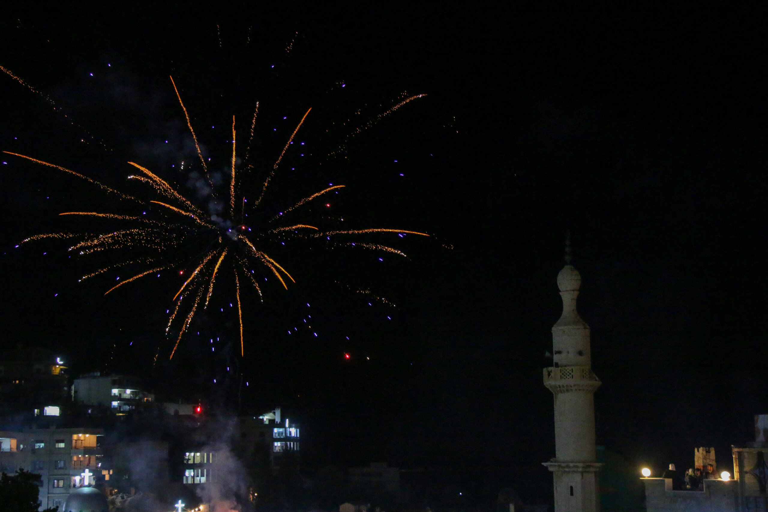 sos-chretiens-orient-syrie-maaloula-fete-exaltation-de-la-croix-feux-artifice