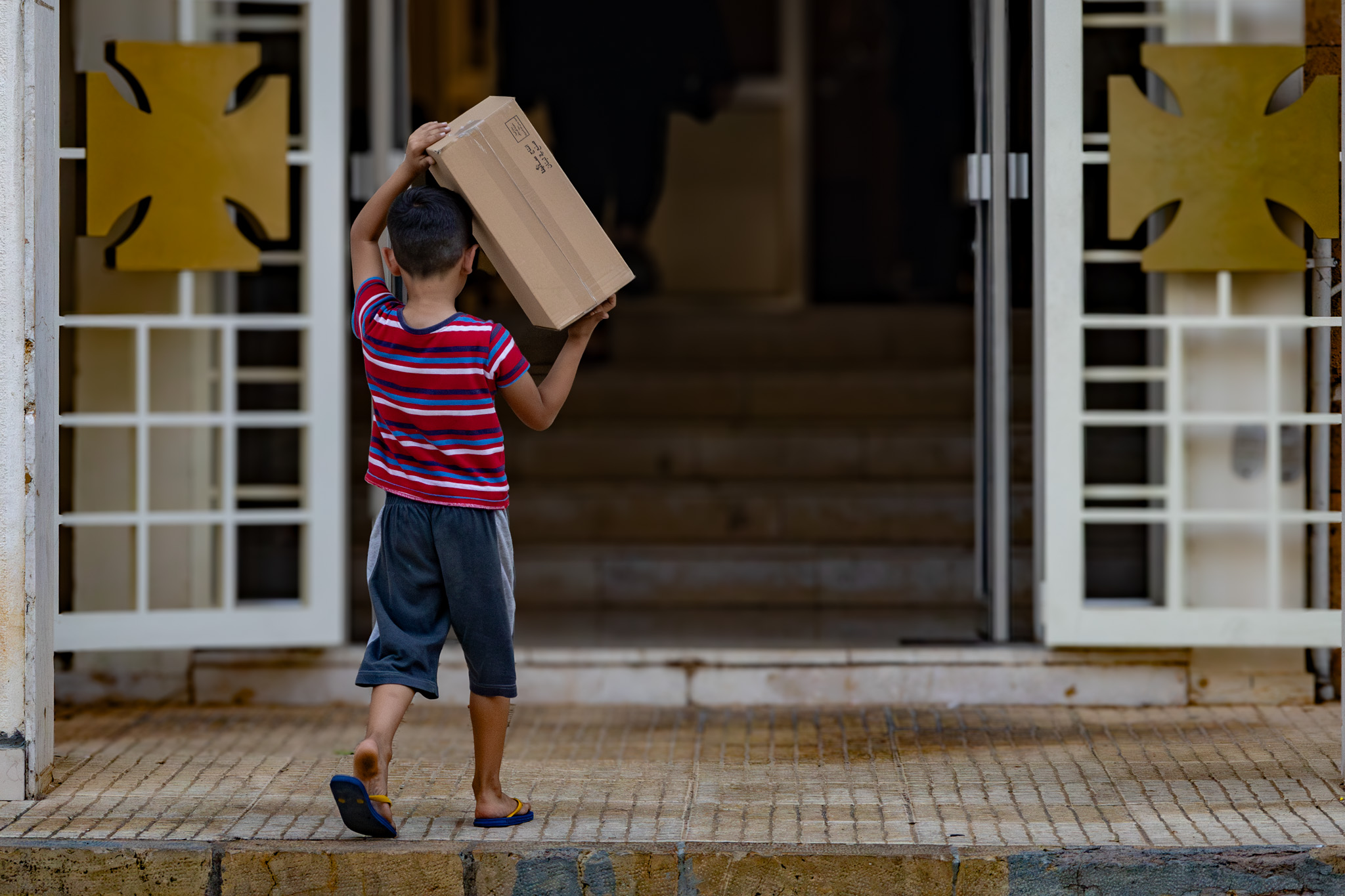 sos-chretiens-orient-liban-donations-mission-urgence-familles-deplacees-libanaises-enfant-patriarcat-grec-melkite-catholique-de-Rabweh-beyrouth